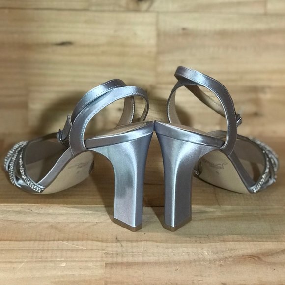 Badgley Mischka Sparkle Heeled Sandal - Picture 4 of 8